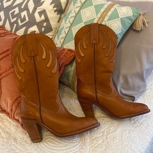 FRYE cowboy cowgirl wooden stacked heel  boot